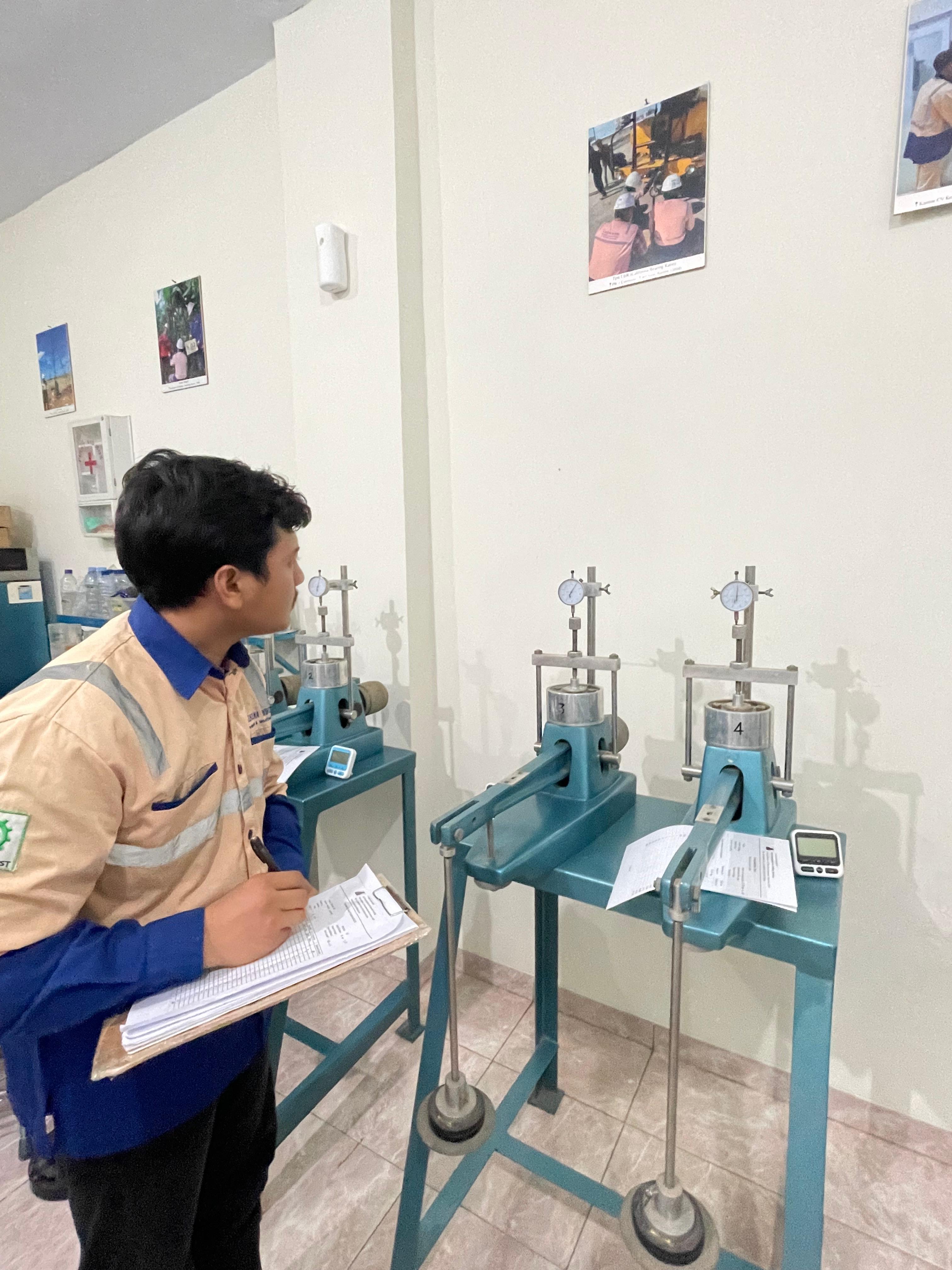 Laboratorium - CV Kencana Mandiri